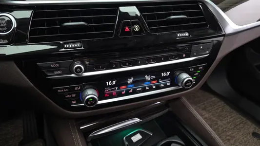 BMW 6 Series GT (G32) 620d 2019 17