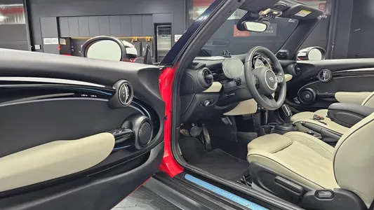 MINI S Convertible 2023 10