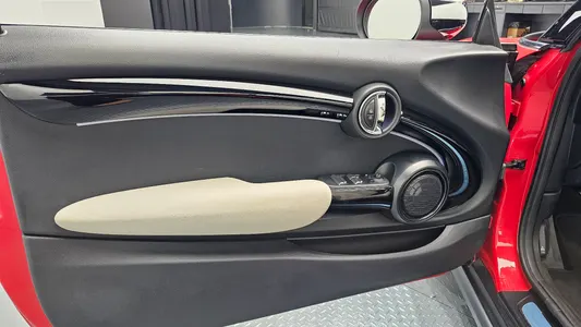 MINI S Convertible 2023 26