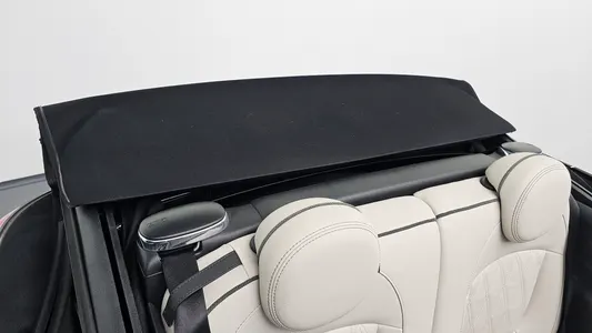 MINI S Convertible 2023 33