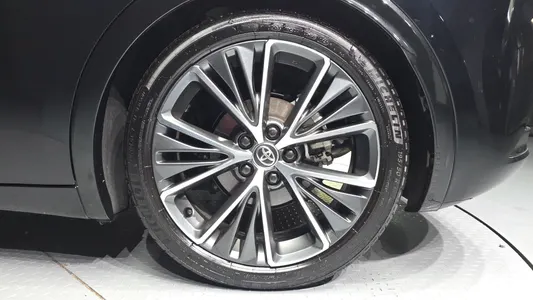 Toyota 5 2.0 PHEV XSE 2026 21