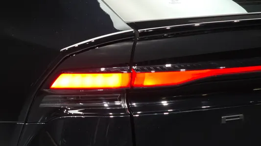 Toyota 5 2.0 PHEV XSE 2026 23