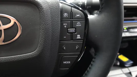 Toyota 5 2.0 PHEV XSE 2026 30