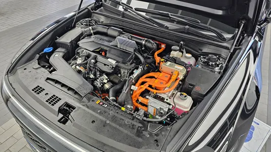 Hyundai (GN7) 2024 6