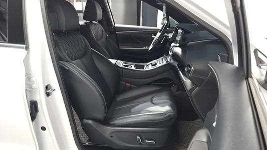Hyundai 싼타페 HEV 1.6 2WD 2023 26