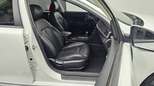 Kia K5 2 2.0 LPI 2018 10