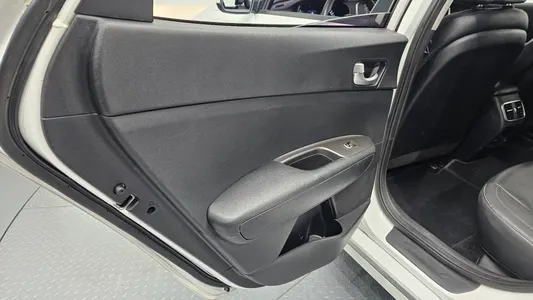 Kia K5 2 2.0 LPI 2018 25