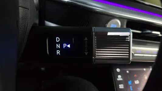 Hyundai (GN7) 2023 9