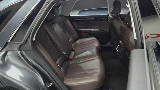 Hyundai (GN7) 2023 11