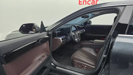 Hyundai (GN7) 2023 10