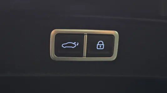 Hyundai (GN7) 2023 17