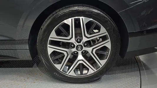 Hyundai (GN7) 2023 21