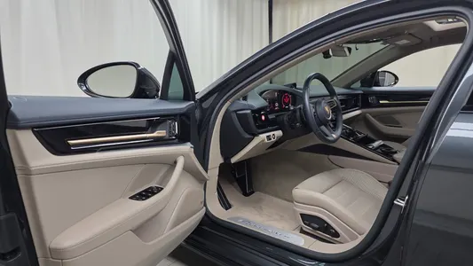 Porsche (976) 2.9 AWD 2024 9