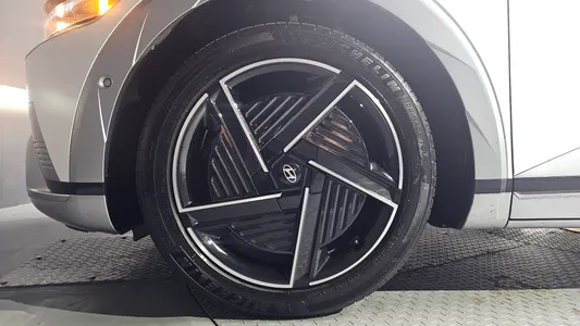 Hyundai 5 AWD 2024 5