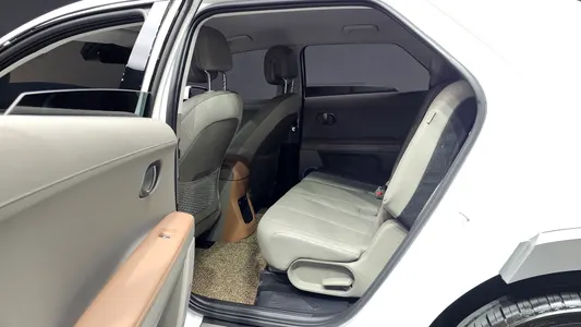 Hyundai 5 AWD 2024 12