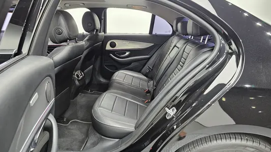 Mercedes-Benz E-Class W213 E300 2019 11