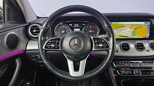 Mercedes-Benz E-Class W213 E300 2019 14