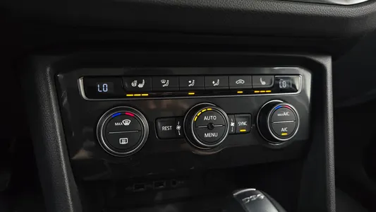 Volkswagen 2 2.0 TDI 2018 32