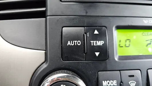 Kia R GLX 2013 30
