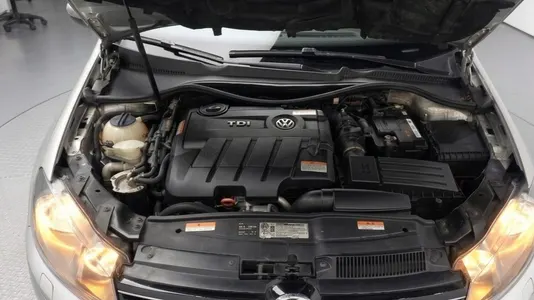 Volkswagen 6 2.0 TDI 2009 6