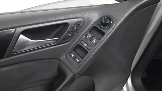 Volkswagen 6 2.0 TDI 2009 19