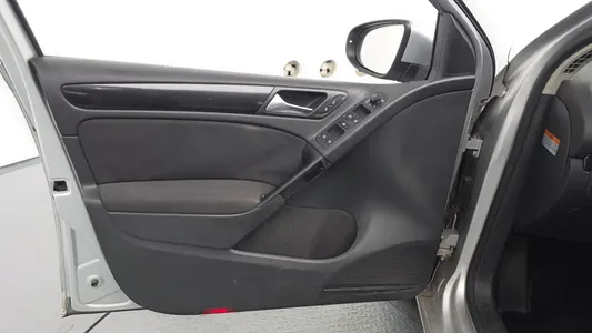 Volkswagen 6 2.0 TDI 2009 23