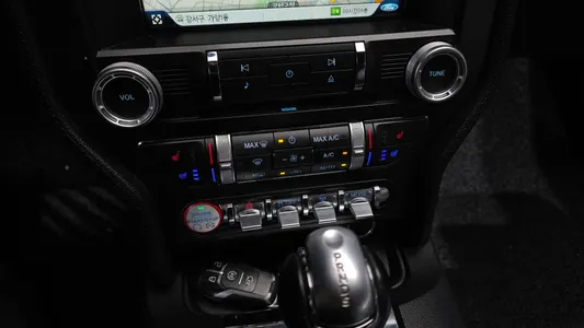 Ford 머스탱 GT 2015 31