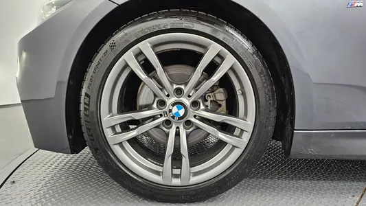 BMW 3 Series (F30) 320i M 2018 5
