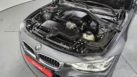 BMW 3 Series (F30) 320i M 2018 6