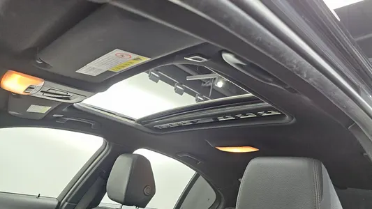 BMW 3 Series (F30) 320i M 2018 16