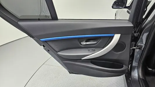 BMW 3 Series (F30) 320i M 2018 26