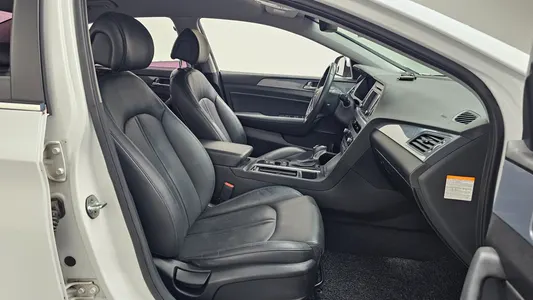 Hyundai LF 2.0 HEV 2016 11