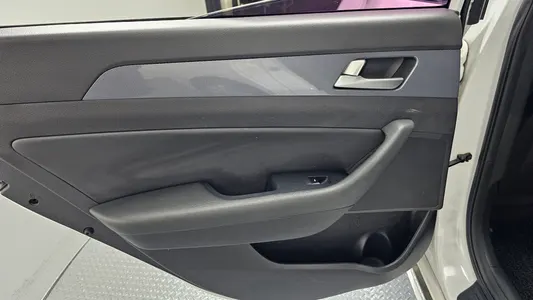Hyundai LF 2.0 HEV 2016 25