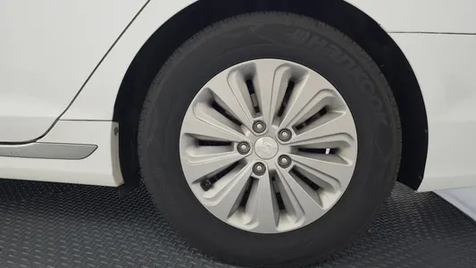 Hyundai LF 2.0 HEV 2016 21