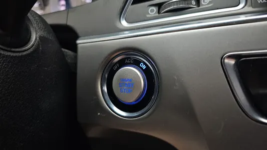 Hyundai LF 2.0 HEV 2016 29