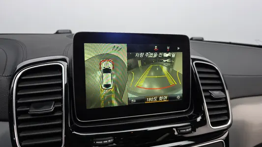 Mercedes-Benz GLE-Class W166 GLE350 d 4MATIC 2017 14