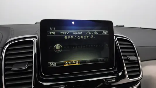 Mercedes-Benz GLE-Class W166 GLE350 d 4MATIC 2017 29