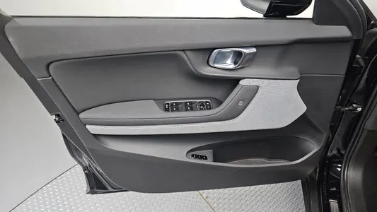 Polestar 2 2022 25