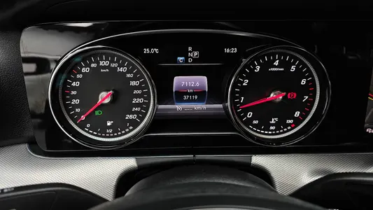 Mercedes-Benz E-Class W213 E200 2018 7