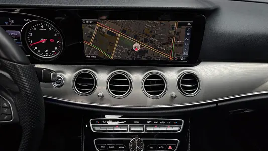 Mercedes-Benz E-Class W213 E200 2018 13