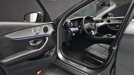 Mercedes-Benz E-Class W213 E200 2018 9