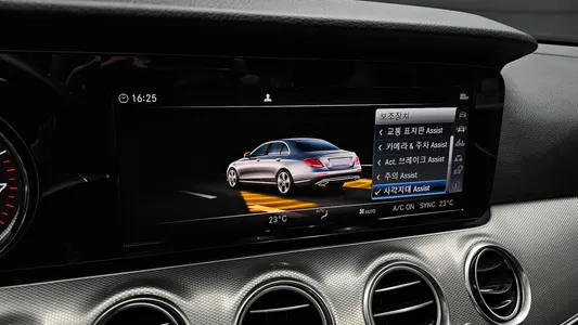 Mercedes-Benz E-Class W213 E200 2018 15