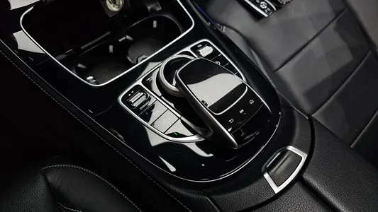 Mercedes-Benz E-Class W213 E200 2018 16