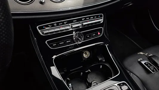 Mercedes-Benz E-Class W213 E200 2018 31