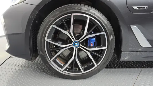 BMW 5 Series (G30) 530e M 2022 4