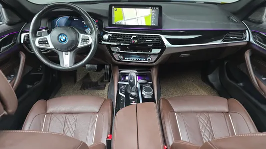 BMW 5 Series (G30) 530e M 2022 6