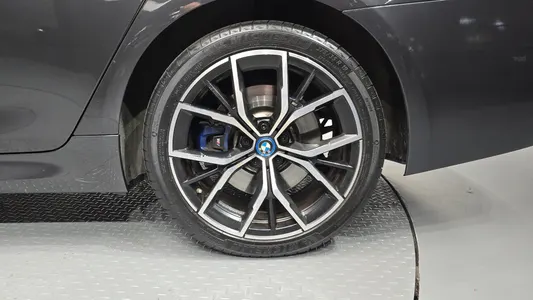 BMW 5 Series (G30) 530e M 2022 21