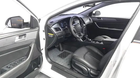 Hyundai LF 2.0 2015 10