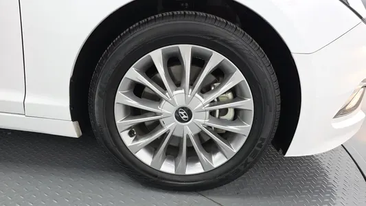 Hyundai LF 2.0 2015 22