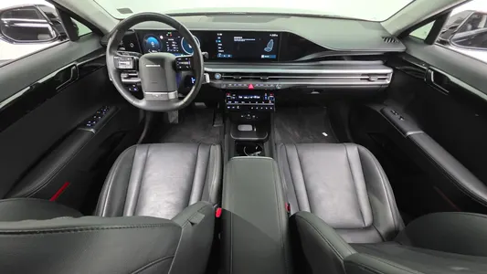 Hyundai (GN7) 2025 7